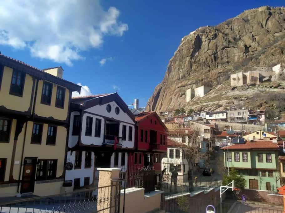 Afyon Kalesi Eteklerinde Bir Yer Villa Afyonkarahisar Eksteriør bilde